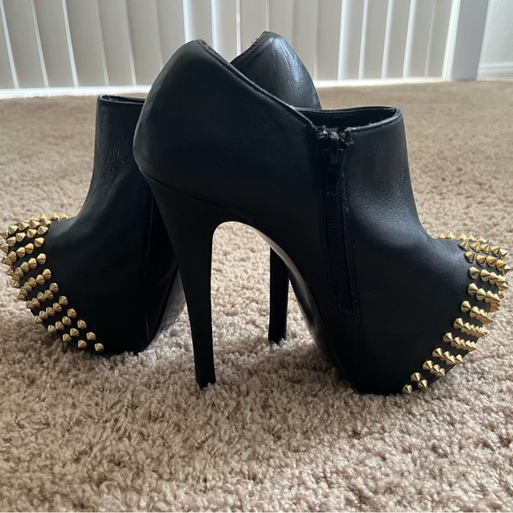 Steve Madden Vampiree Black Leather Booties - Picture 7 of 12